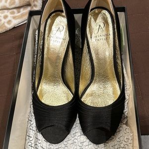 Adrianna Papell black satin dress shoe